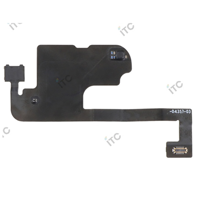 iPhone 15 Plus フロントセンサー