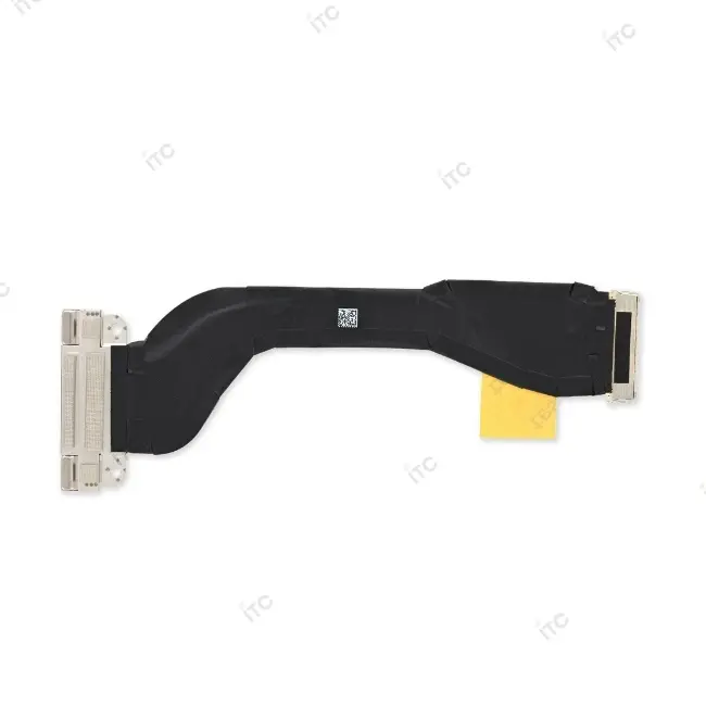 Surface Pro 9 充電コネクター