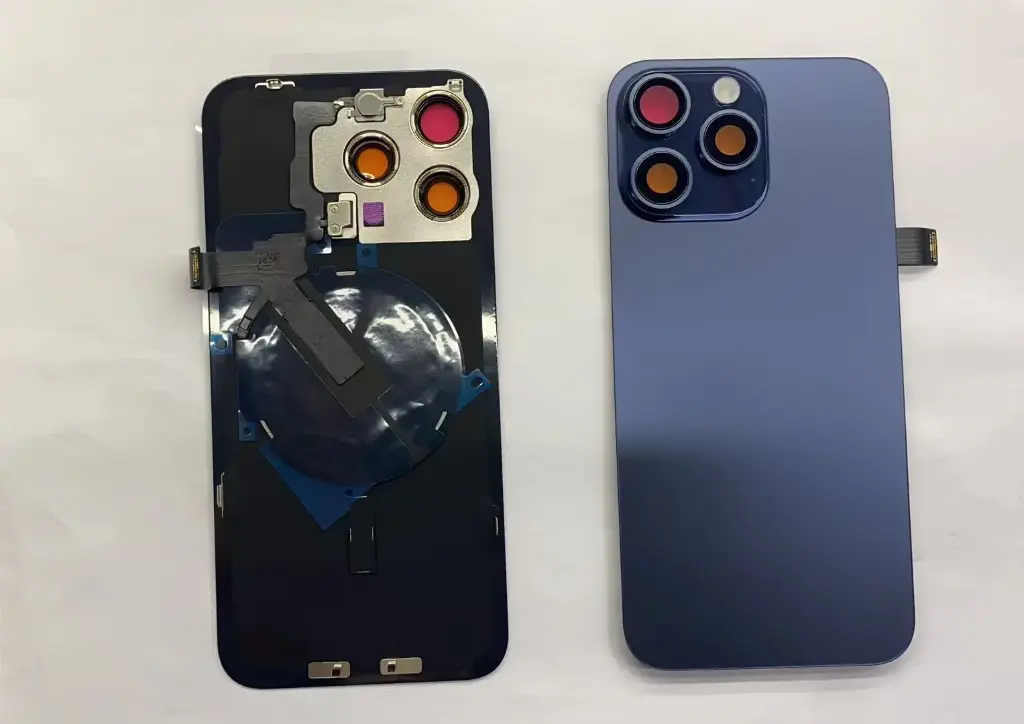 iPhone 15ProMax バックガラス 互換品（レンズ＆MagSafe付き）青 ロゴなし