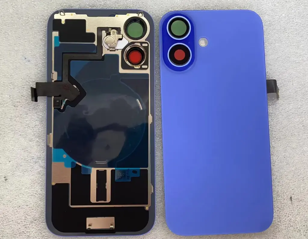 iPhone16バックガラス互換品（レンズ＆MagSafe付き）青 ロゴなし