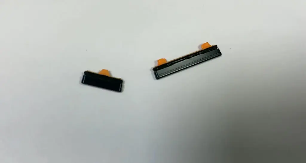 Galaxy A90 電源＆音量ボタン 黑