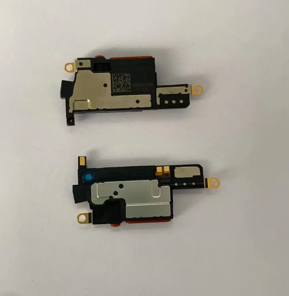 Google Pixel 6 Pro イヤースピーカー