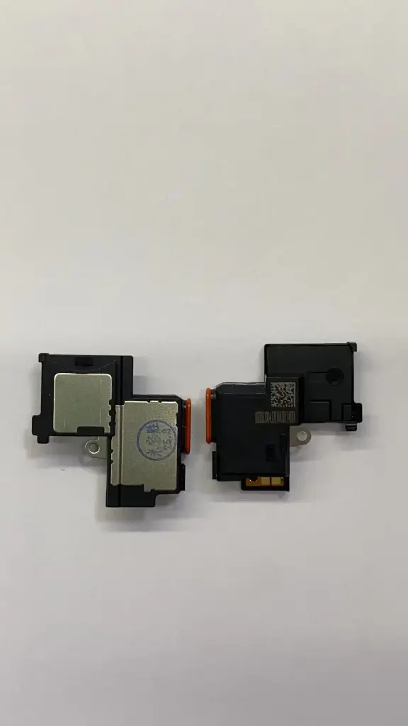 Google Pixel 7a イヤースピーカー