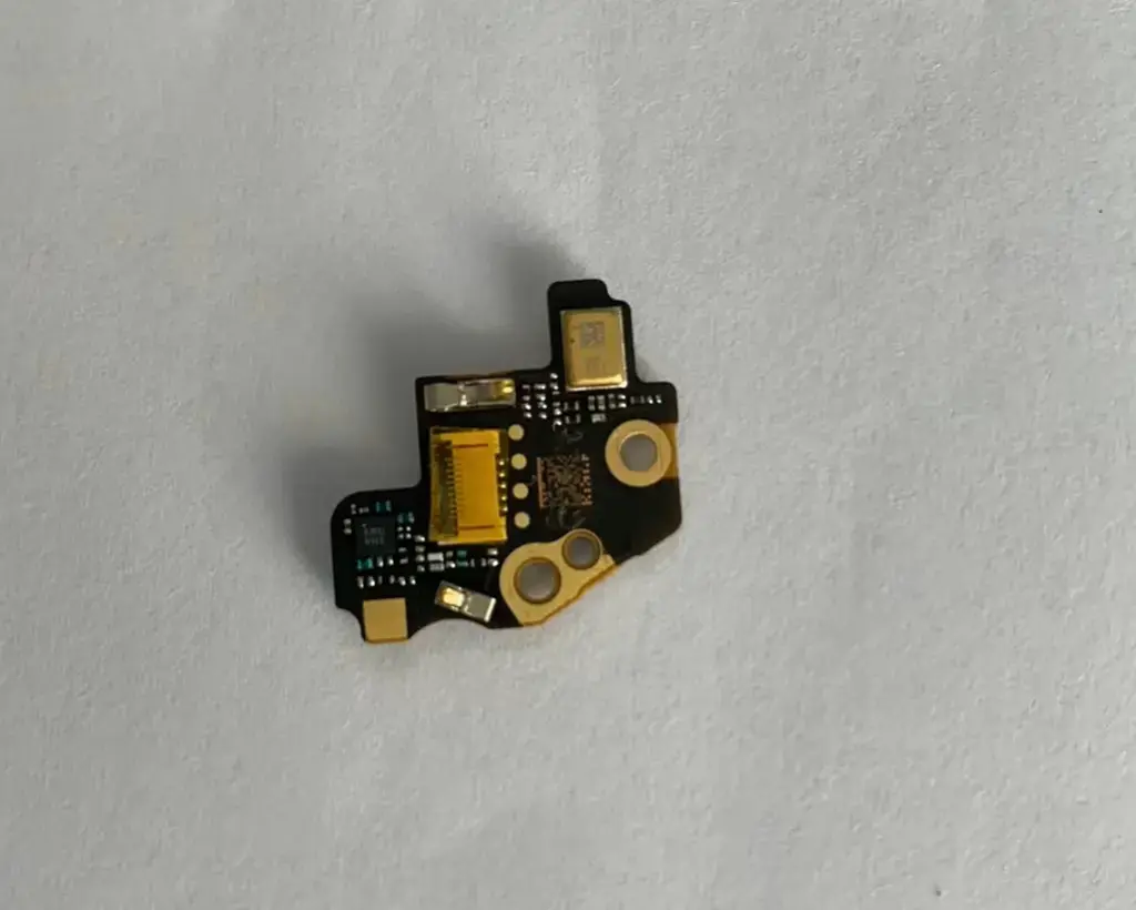 Google Pixel 7 Pro マイクボード