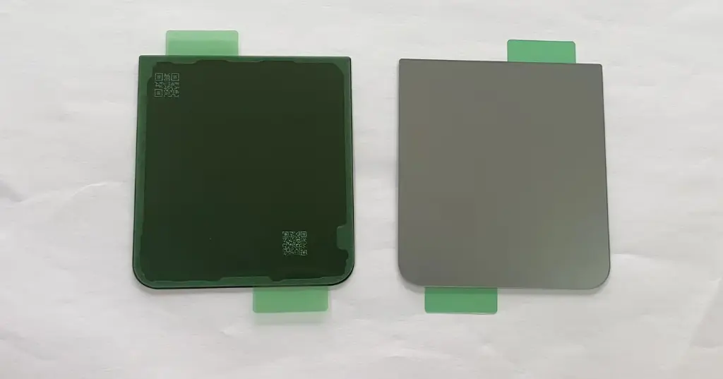 Galaxy Z Flip6  バックガラス シルバー