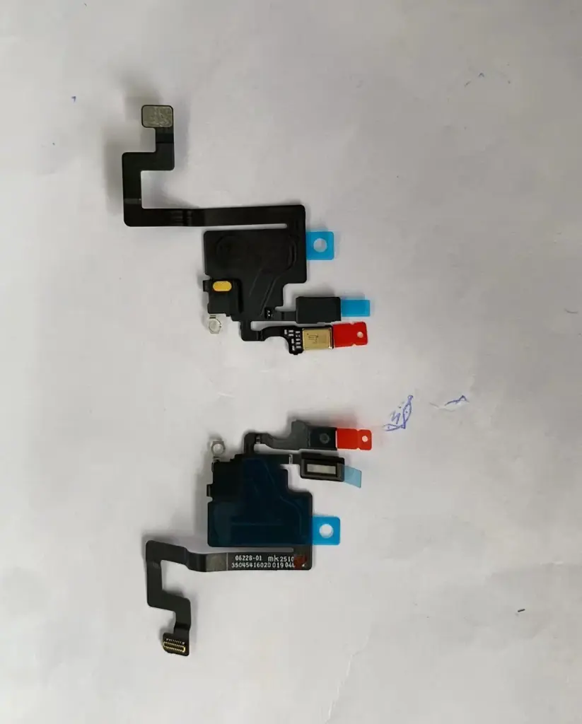 iPhone 17 Pro センサーケーブル