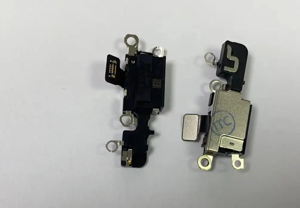 iPhone 16 Plus 充電ポートセンサーモジュール