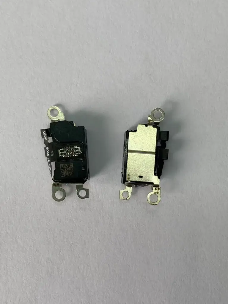 iPhone 16 Pro Max 充電ポートセンサーモジュール