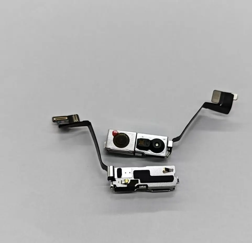 iPhone 17 Pro フロントカメラ