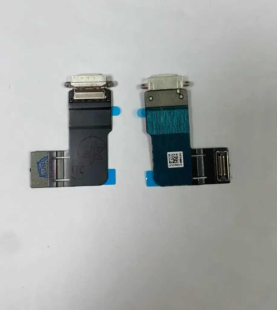 iPad Air 11 インチ (M2) 2024 /(M3)2025 ドックコネクターホワイト（取り外し品）