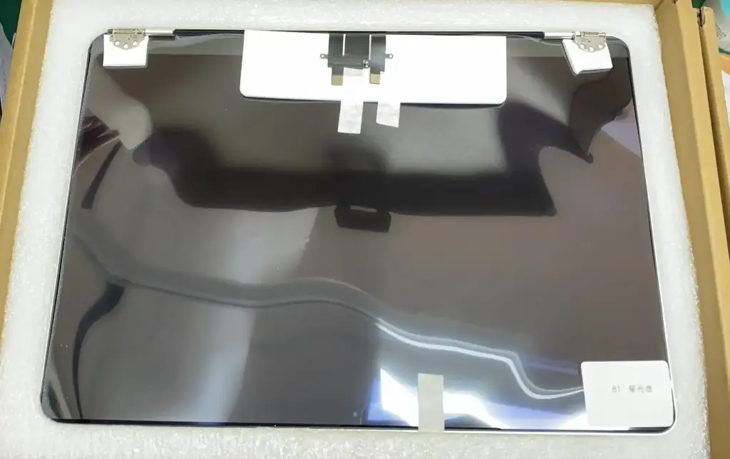 Macbook Air13 inch A2681 (2022)液晶一体型(枠付) スターライト