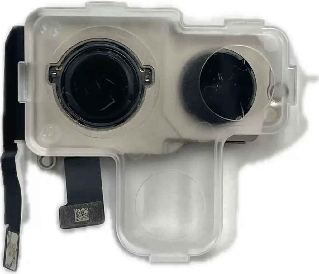 iPhone 16 Plus アウトカメラ