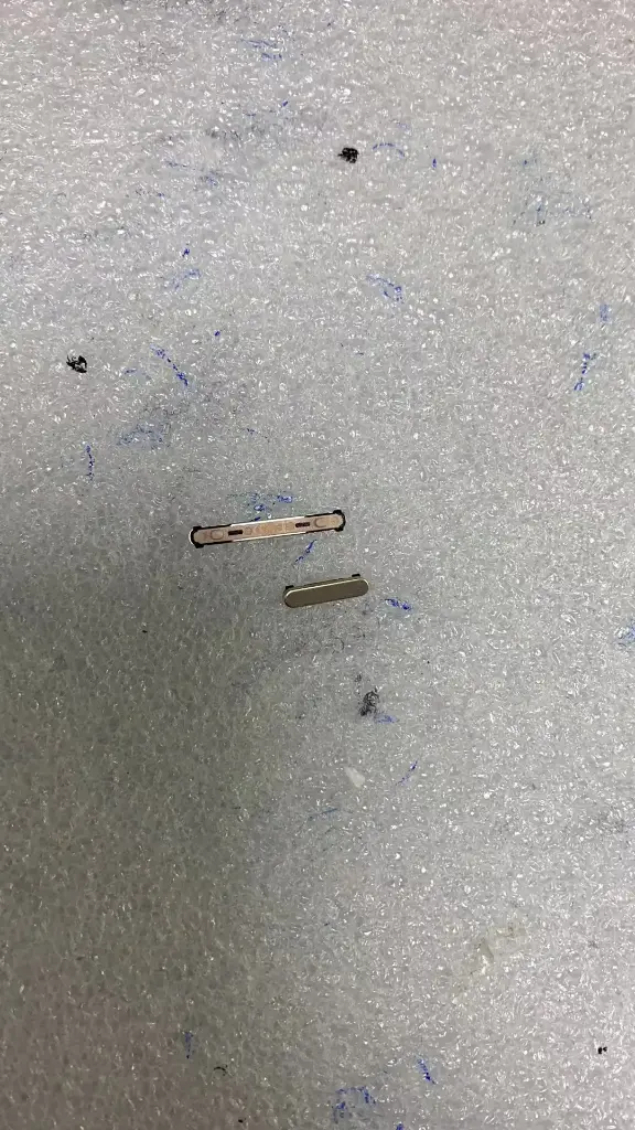 Galaxy S24 電源＆ボリュームボタン アンバーイエロー