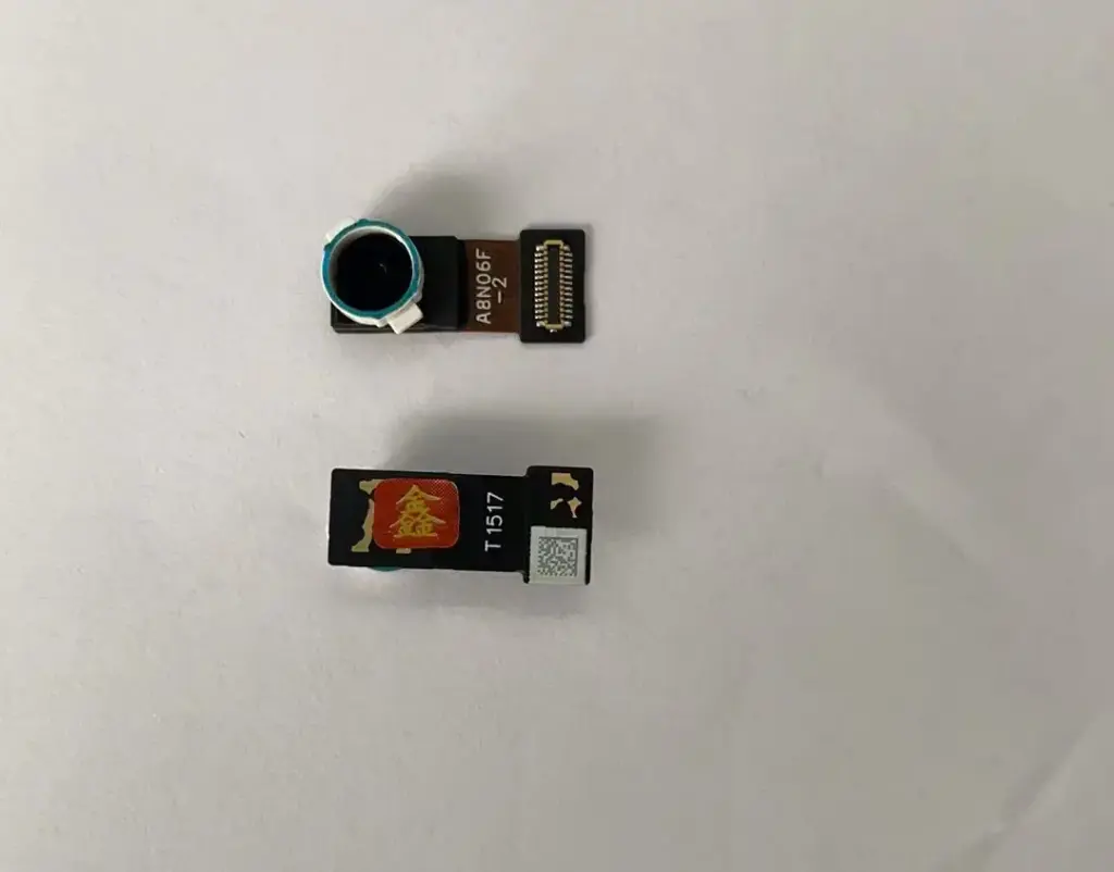 Google Pixel 6a フロントカメラ