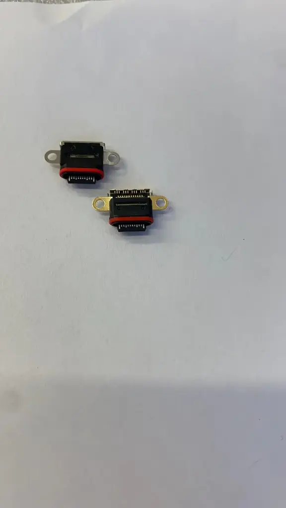 Google Pixel 8a 充電ポートコネクター