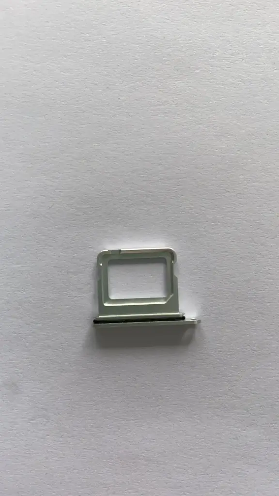 iPhone 16・16 Plus通用 SIMトレイ シングル ホワイト