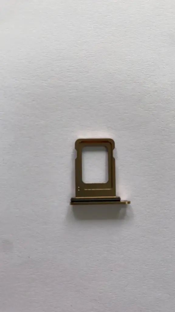 iPhone 16Pro・16 ProMax 通用 SIMトレイ シングル デザートチタニウム
