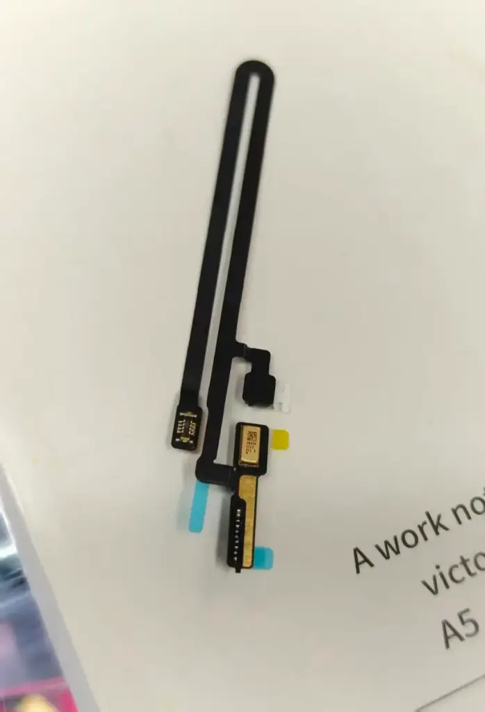 iPad Air 13 インチ (M2) 2024/(M3)2025  マイクフレックスケーブル