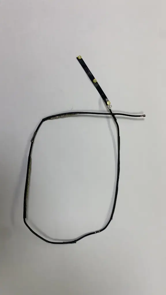 iPad Pro 13 インチ (M4) 2024 WIFI/GPS アンテナケーブル