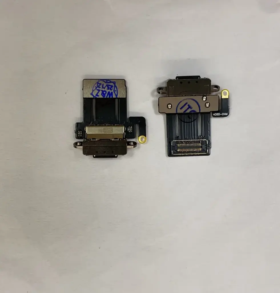 iPad Pro 11 インチ  2024 ドックコネクター ブラック 互換品