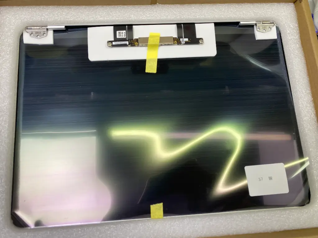 MacBook Air 13 inch M1 A2337(2020)液晶一体型(枠付) シルバー