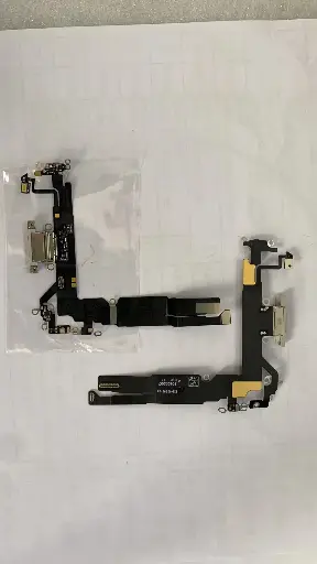 [S1192] iPhone 17 ドックコネクター ホワイト