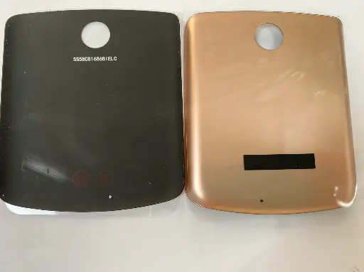 [L5934] Motorola Razr 5g バックパネル　ゴールド